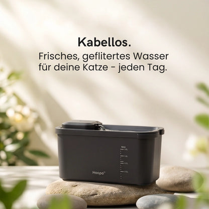Kabelloser schwarzer Trinkbrunnen für Katzen mit gefiltertem Wasser