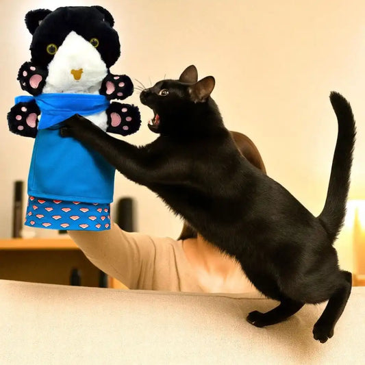 Spielzeugkatze als Handpuppe ohne Technik